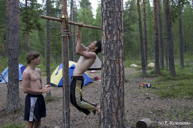 Карелия, июль 2011. Водный поход 3-й кат., р. Муезерка - р. Чирко-Кемь. Фото Е. Кузовкиной, кадр 780