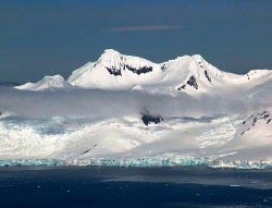 Высочайшая вершина Антарктиды - Массив Винсона (4897м) 