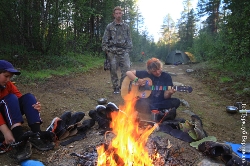 Пеший поход по тундрам Кольского полуострова. Фотографии Димы Федосеева. Кадр 4063